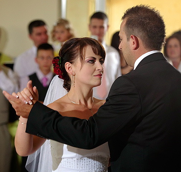 pierwszy taniec - fotografia ślubna - reportaż z wesela